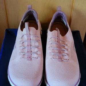 Sneakers sz 8.5 womens